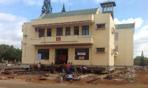 'Thần đèn' ra tay dời tòa nhà gần 3.000 tấn