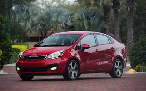 Những mẫu xe dưới 700 triệu sẽ 'móc túi' người dùng năm 2016