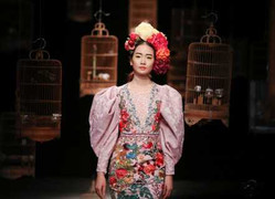 Tuần lễ thời trang Việt Nam Thu đông 2016: Hùng Việt với sắc hoa phương đông