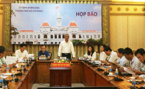 Đường dây nóng của Bí thư Đinh La Thăng sẽ do UBND TP.HCM tiếp nhận