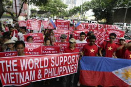 Người Việt khắp thế giới biểu tình phản đối Trung Quốc, trong nước muốn biểu tình phải làm sao?