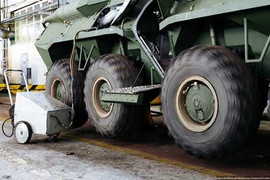 Xe bọc thép bánh hơi nổi tiếng của Nga được chế tạo ra sao?