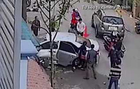 Video: Ai là người cầm lái xe Camry gây tai nạn?