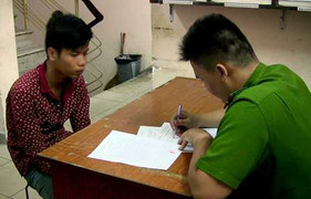 Vây bắt thiêu niên cướp iPhone 6 của khách nước ngoài