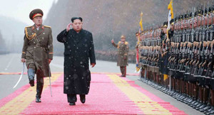 Kim Jong-un: Trước tên lửa của chúng ta xe tăng địch như bí ngô luộc chín