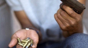 Sát thủ 'đánh thuê' vác súng giết người vì 100 triệu đồng