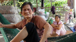 Nhà cụ bà ở miền Tây tự cháy khó hiểu: Tìm ra 'người bí ẩn'