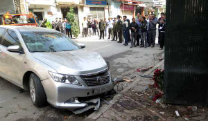 Xe Camry đâm 3 người chết thảm: Chủ xe ngỡ ngàng khi đọc báo