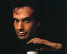 Bí ẩn cuộc đời thần đồng ảo thuật David Copperfield: Kinh ngạc 'cỗ máy kiếm tiền'