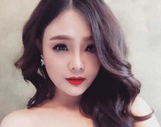 Á khôi Đại học Hòa Bình xinh đẹp cao như siêu mẫu