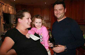 Kỳ lạ sản phụ cứ sinh con là... trúng hàng chục tỉ đồng