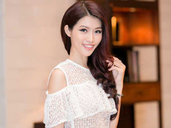 Chế Nguyễn Quỳnh Châu váy ren xuyên thấu thiêu đốt mọi ánh nhìn