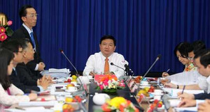 Bầu Thắng, bầu Đức nói gì về lời mời dạy học của Bí thư Đinh La Thăng?