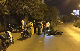 Lái xe bay vào gốc cây ven đường, nam thanh niên chết thảm