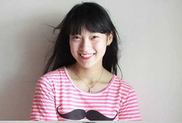 Hot girl thành thạo 7 ngoại ngữ với nhiều tài lẻ