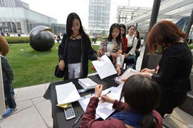 Đàn ông xót xa cảnh 4000 người đẹp dự tuyển hẹn hò đại gia Dubai