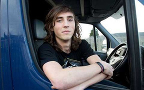 Tiết kiệm 30 triệu/tháng nhờ biến xe ô tô thành nhà