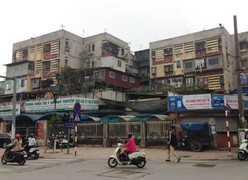 Giải mã nghịch lý chung cư nát đắt hơn penhouse: 'Thượng đế' khóc trên 'đống tiền'