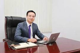 Thành công đến khi biết đứng trên vai ‘người khổng lồ’