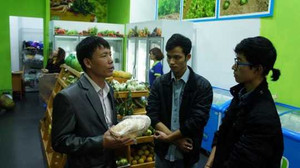 Anh em ông Đoàn Văn Vươn làm đơn đòi lại tài sản