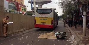 Vì sao hung thần xe buýt liên tục cán chết người ở Cầu Giấy?
