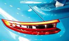 Chiếc Porsche đắt nhất vừa bán ở Việt Nam có gì?