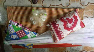 Mang theo chăn chiếu, bánh mì, mắc màn để đòi nợ