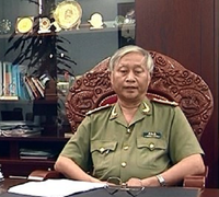 Thiếu tá vác súng vào trường hành hung học sinh, Giám đốc công an Gia Lai: 'Chưa nghiêm trọng đến mức phải điều tra'