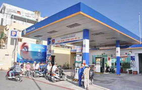 Bất hợp lý trong cách tính giá xăng dầu vì chênh lệch thuế