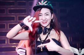 Thân hình bốc lửa của 5 nữ DJ nóng bỏng nhất