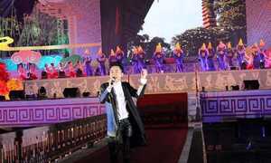 Tùng Dương trình làng ca khúc mới về tháp cổ