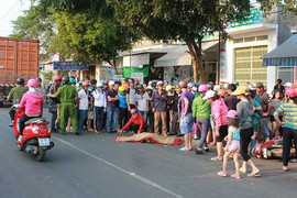 Thai phụ bị xe container cán chết thương tâm
