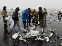 Tìm thấy hộp đen máy bay Boeing 737 bị rơi ở Nga