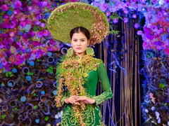 Quán quân Hương Ly diện áo dài kết hoa tươi độc đáo