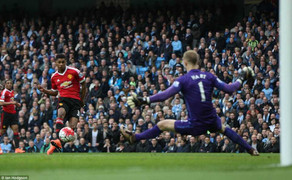 Mourinho thay Van Gaal, Quỷ trẻ hết 'đất sống'?