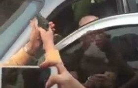 Gây tai nạn liên hoàn còn đuổi đánh nạn nhân và công an