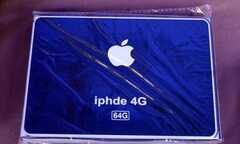 iPad 4G, quần áo hàng hiệu 'vàng mã' hút khách Tết Thanh minh