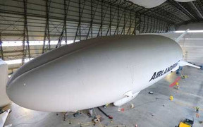 Siêu máy bay với 'vòng ba cực khủng' chính thức ra mắt