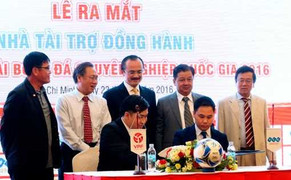 VFF, VPF: Chỉ trích trọng tài sẽ bị phạt nặng