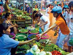Lạm phát tăng mạnh, vùng núi sống 'sang' hơn cả Thủ đô