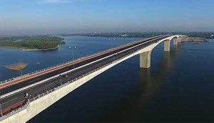 Sắp khánh thành cầu dầm liên tục lớn nhất miền Trung