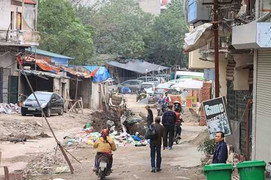 Dân Thủ đô khốn khổ, sợ hãi vì đoạn đường dài 1km