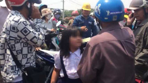 Nghi án bắt cóc trẻ em, bỏ bé gái giữa cánh đồng ở TP.HCM