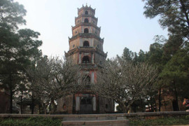 Bí ẩn lời nguyền 'oán tình duyên' ở chùa Thiên Mụ