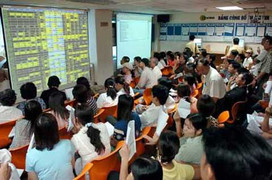 Doanh nghiệp Việt tả tơi khi còng lưng trả nợ lãi