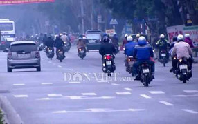 Video: Hàng trăm người đồng loạt bật xi-nhan trái, lách luật 'qua mặt' CSGT