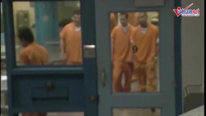 Clip: Bên trong nhà tù nơi diễn viên Minh Béo bị giam giữ ở Mỹ