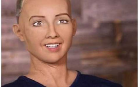 Xem video rô bốt mới ra đời đã đòi 'tiêu diệt loài người'