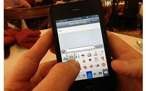 Gửi hình súng qua tin nhắn cho bạn gái, nam thanh niên đi tù