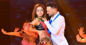 Gái hai con Jennifer Phạm khoe eo thon nhảy 'bốc lửa'